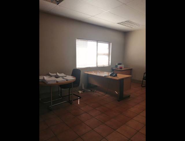 M² BUILDING FOR SALE IN VAALPARK